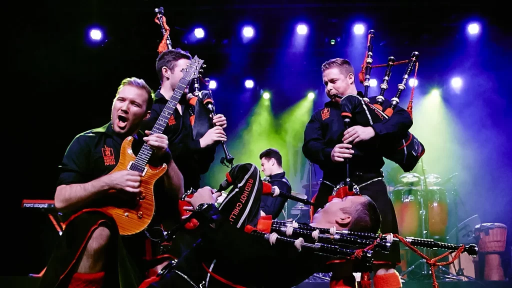 Red Hot Chilli Pipers、バグパイプが優雅に炸裂する「Shrewsbury Folk